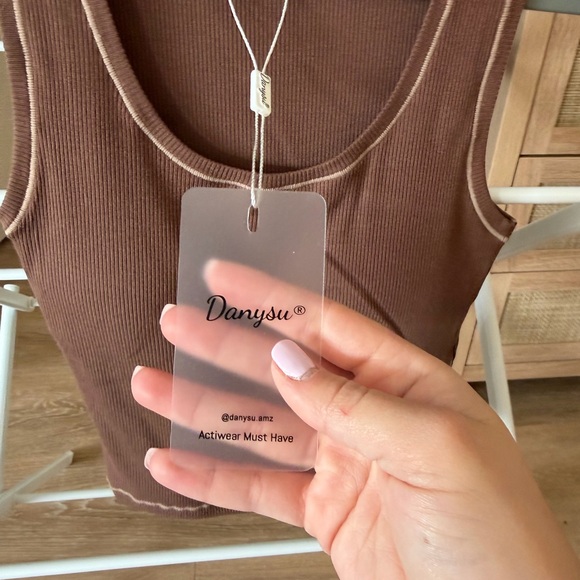 Amazon Essentials Chocolate Ribbed Tank Top - Picture 2 of 3